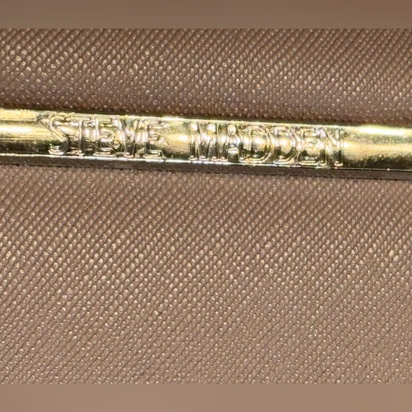 Steve Madden Elegant Tan Women's Clutch wallet 8x4in no callouts - Picture 13 of 14